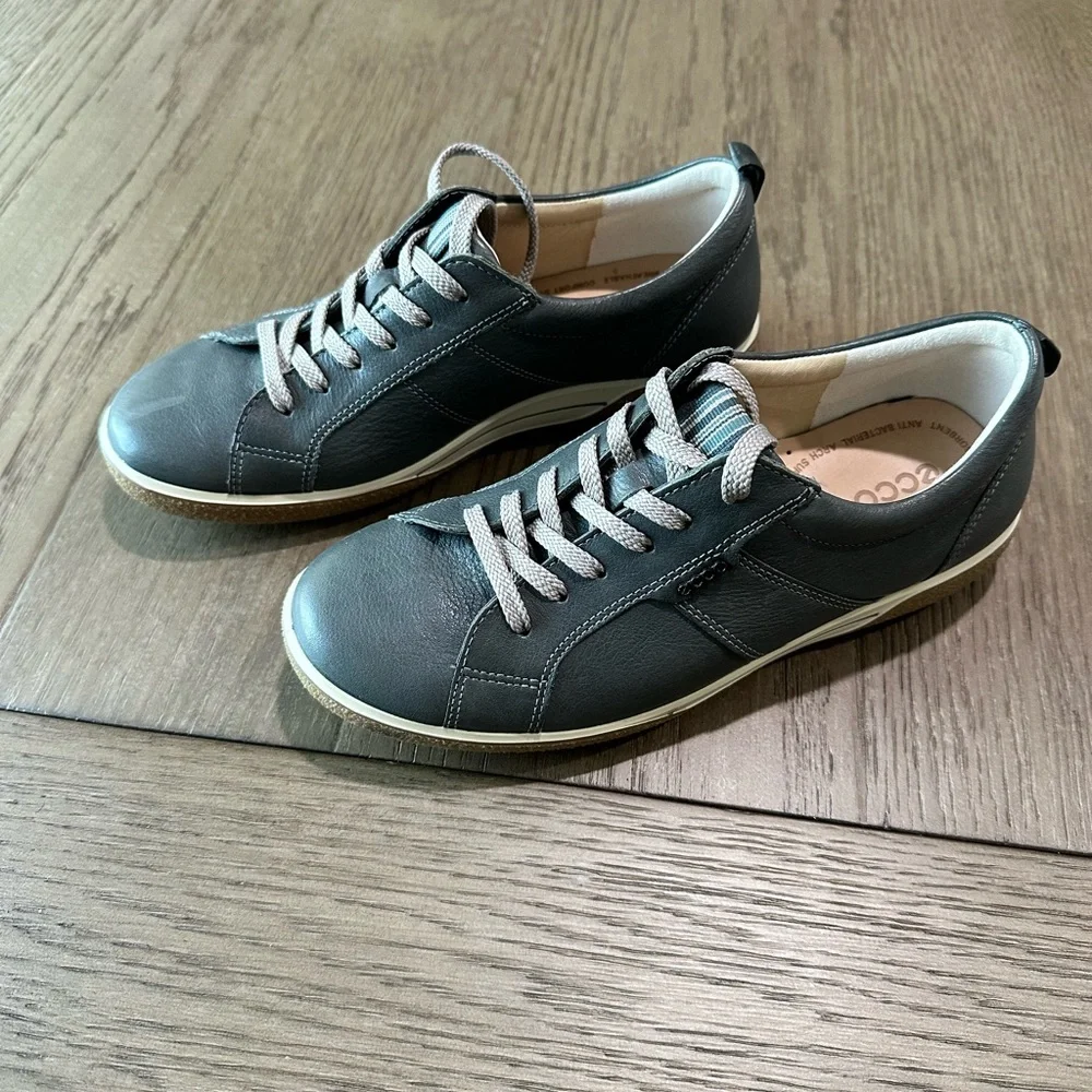 ECCO Chase Women’s Gray Leather Casual Comfort Sneakers Size 37 (6-6.5) - Picture 6 of 11